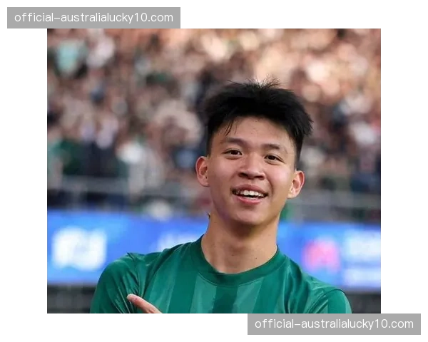 浙江队王钰栋梅开二度 新生代前锋崭露头角